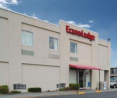 Econo Lodge Near Potomac Mills วูดบริดจ์ ภายนอก รูปภาพ